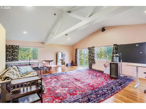 16530 NW Gillihan Road Portland OR 97231