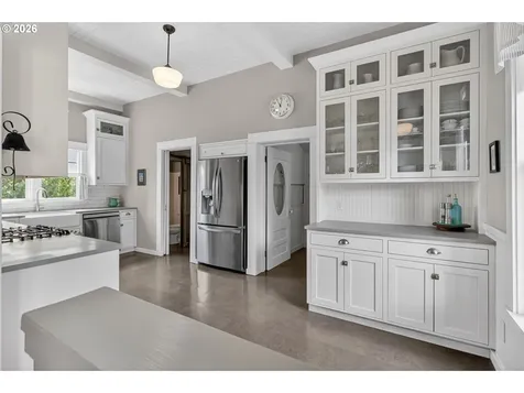 336 E Blakely Avenue Brownsville OR 97327