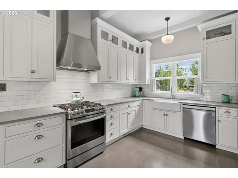 336 E Blakely Avenue Brownsville OR 97327