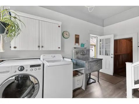 336 E Blakely Avenue Brownsville OR 97327