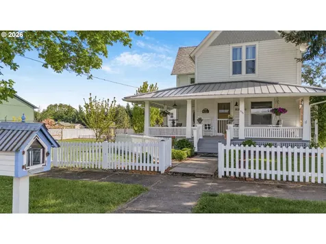 336 E Blakely Avenue Brownsville OR 97327