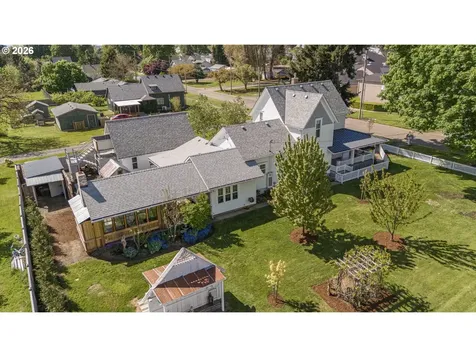 336 E Blakely Avenue Brownsville OR 97327