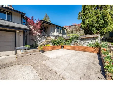 13 Judith Place Longview WA 98632