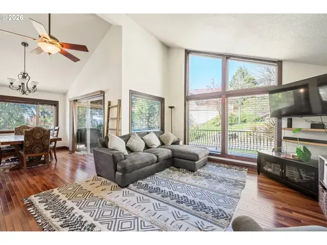 13 Judith Place Longview WA 98632