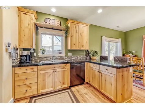 1620 N Lena Court Lafayette OR 97127