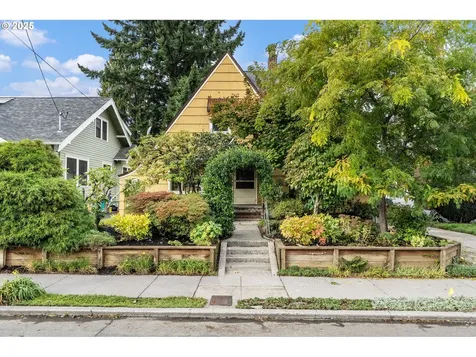 1933 SE 27th Avenue Portland OR 97214