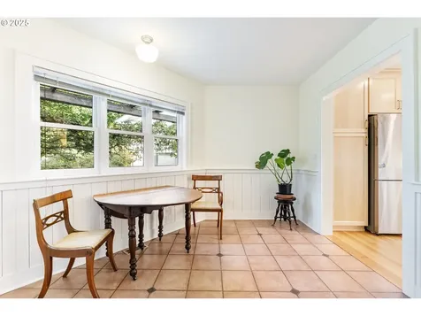 1933 SE 27th Avenue Portland OR 97214