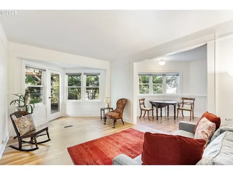1933 SE 27th Avenue Portland OR 97214