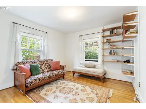 1933 SE 27th Avenue Portland OR 97214