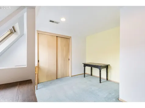 1933 SE 27th Avenue Portland OR 97214