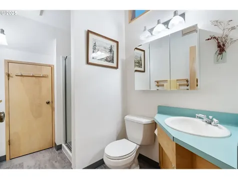 1933 SE 27th Avenue Portland OR 97214