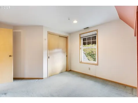 1933 SE 27th Avenue Portland OR 97214