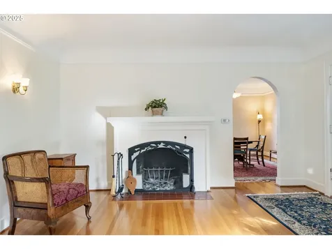 1933 SE 27th Avenue Portland OR 97214