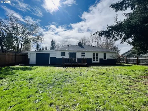3145 Bell Avenue Eugene OR 97402