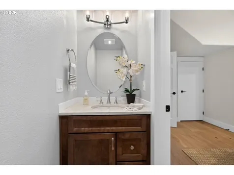 15900 S Lora Court Oregon City OR 97045