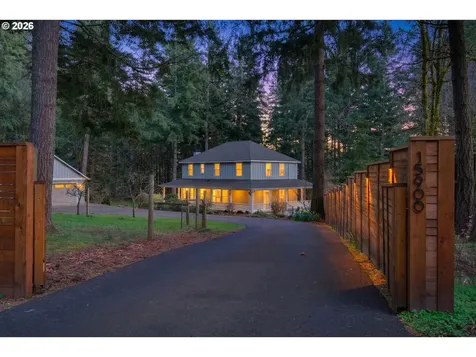 15900 S Lora Court Oregon City OR 97045