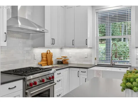 15900 S Lora Court Oregon City OR 97045