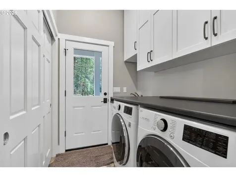 15900 S Lora Court Oregon City OR 97045