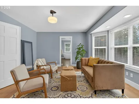 15900 S Lora Court Oregon City OR 97045