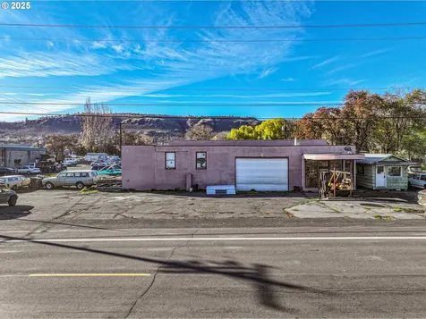2812 W 2nd Street The Dalles OR 97058