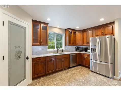 4321 Happy Valley Road Roseburg OR 97471