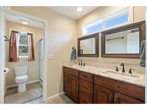 4321 Happy Valley Road Roseburg OR 97471