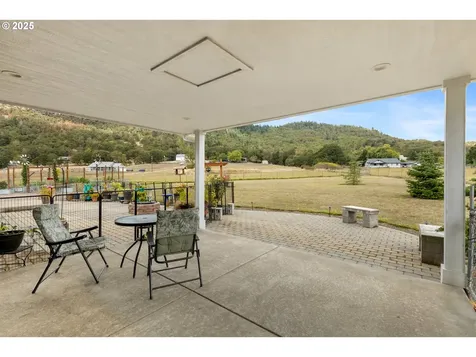4321 Happy Valley Road Roseburg OR 97471