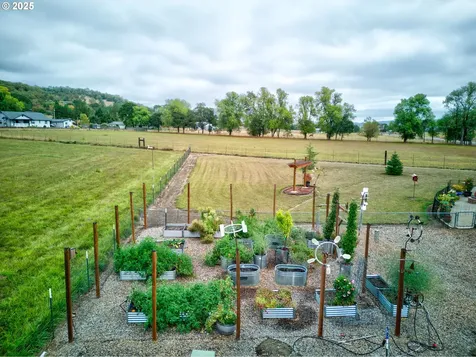 4321 Happy Valley Road Roseburg OR 97471