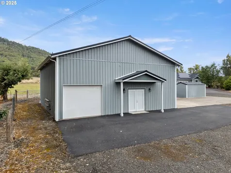 4321 Happy Valley Road Roseburg OR 97471