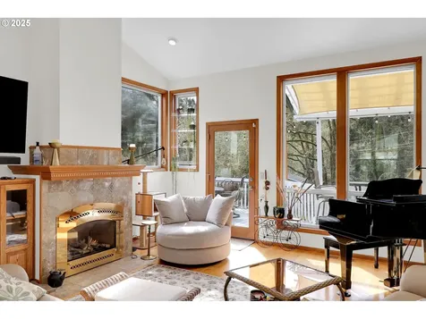 2708 Moon Mountain Drive Eugene OR 97403