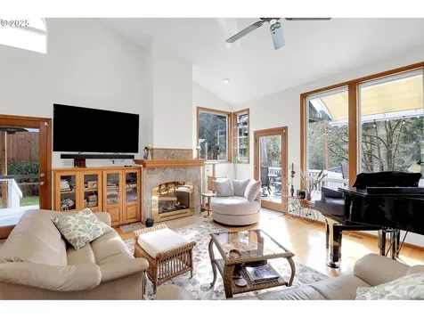 2708 Moon Mountain Drive Eugene OR 97403