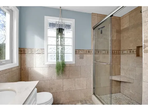 2708 Moon Mountain Drive Eugene OR 97403
