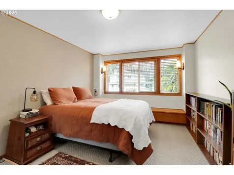 2708 Moon Mountain Drive Eugene OR 97403