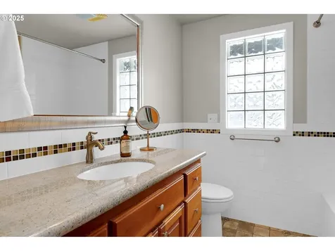 2708 Moon Mountain Drive Eugene OR 97403
