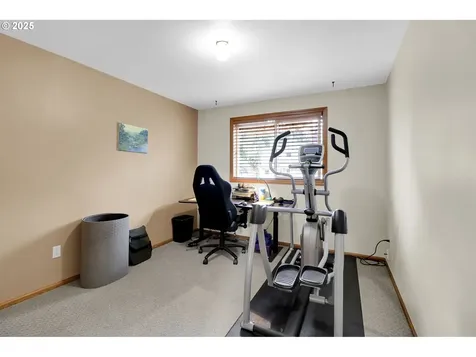 2708 Moon Mountain Drive Eugene OR 97403