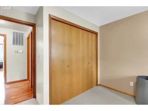 2708 Moon Mountain Drive Eugene OR 97403