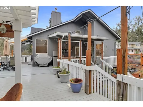 2708 Moon Mountain Drive Eugene OR 97403