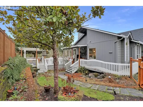 2708 Moon Mountain Drive Eugene OR 97403