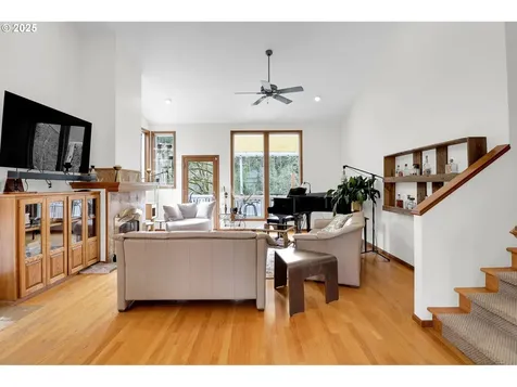2708 Moon Mountain Drive Eugene OR 97403
