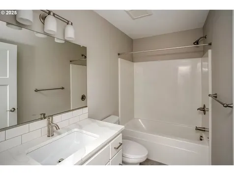 790 17th Avenue Seaside OR 97138