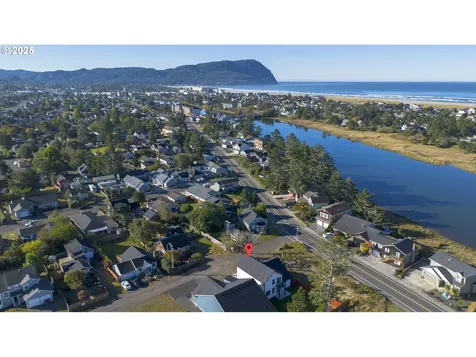 790 17th Avenue Seaside OR 97138