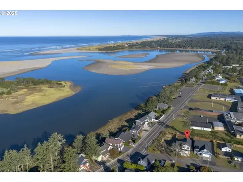 790 17th Avenue Seaside OR 97138