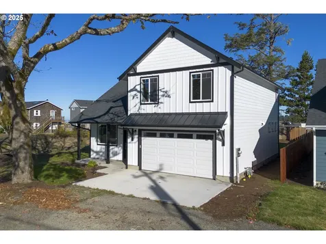 790 17th Avenue Seaside OR 97138