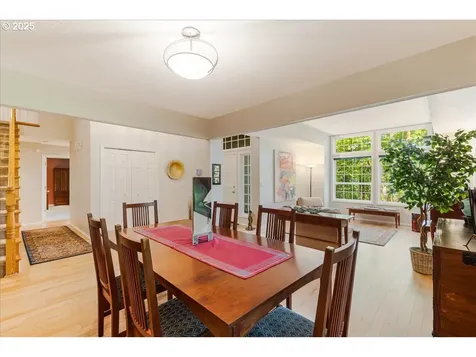 7445 SW Canyon Drive Portland OR 97225