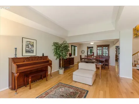 7445 SW Canyon Drive Portland OR 97225