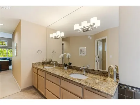 7445 SW Canyon Drive Portland OR 97225
