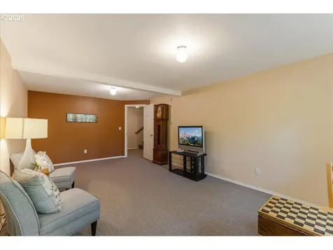 7445 SW Canyon Drive Portland OR 97225