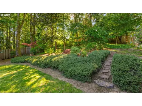 7445 SW Canyon Drive Portland OR 97225