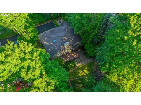 7445 SW Canyon Drive Portland OR 97225