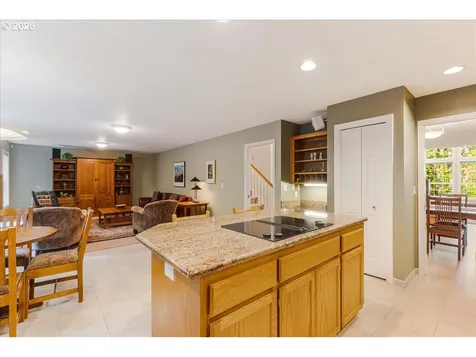 7445 SW Canyon Drive Portland OR 97225